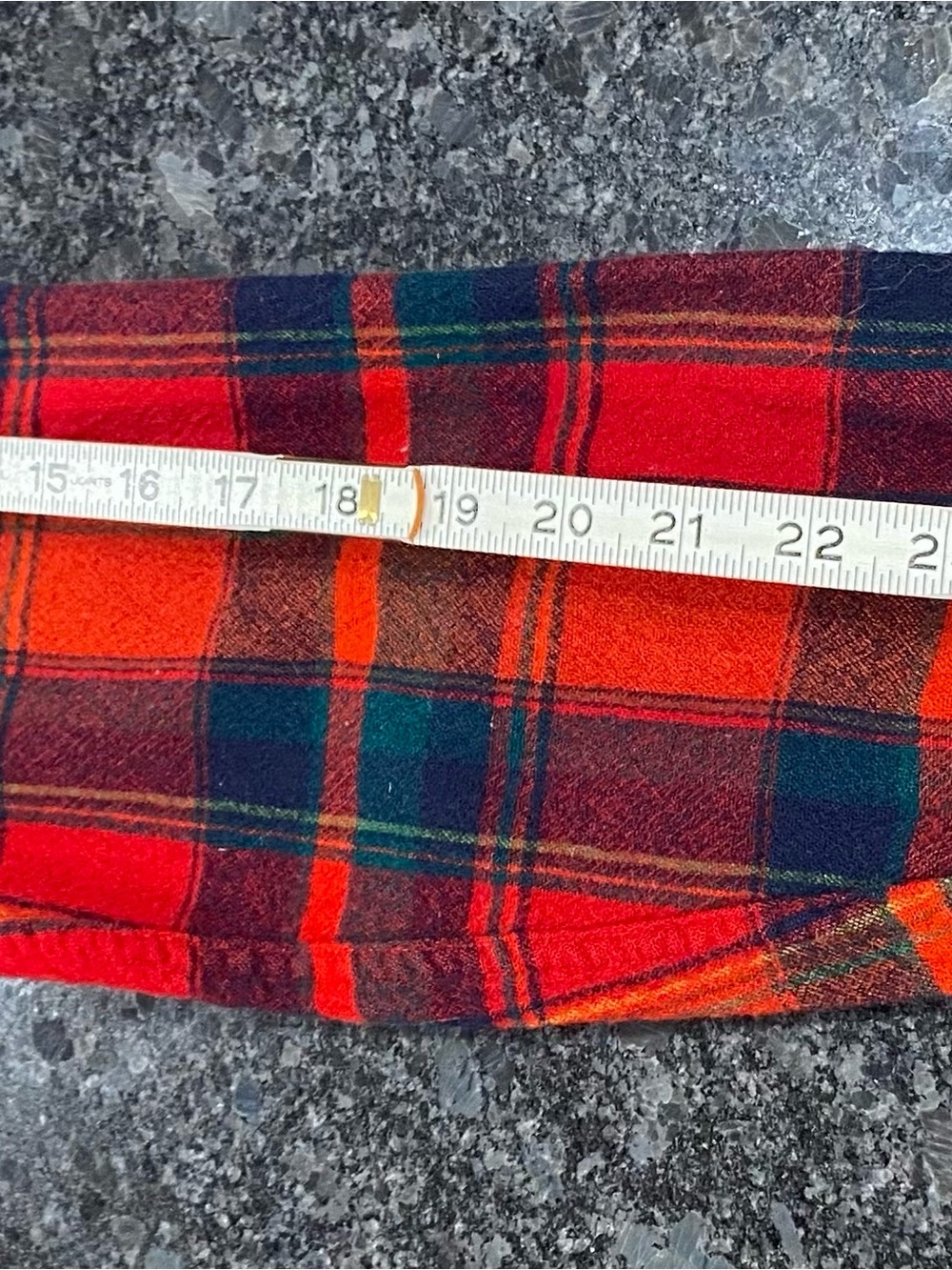 Vintage youth size 16 Pendleton Red and Green Plaid Flannel Button-Down Shirt - Picture 6 of 6